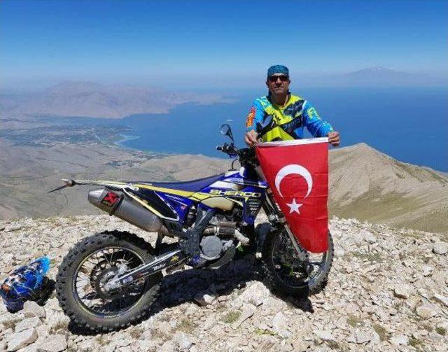 Vanlı Motocross&ccedil;ular Zirvelere Tırmandı 2