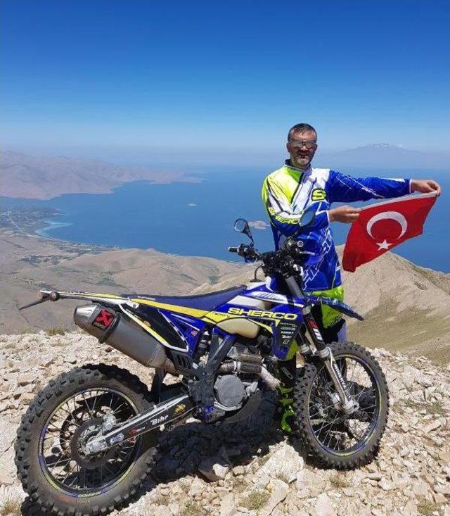 Vanlı Motocross&ccedil;ular Zirvelere Tırmandı 3