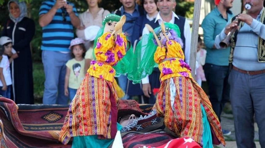 Yok Olmaya Y&uuml;z Tutan Kaşık Kukla Oyunu Altınk&ouml;y&rsquo;de Hayat Buldu