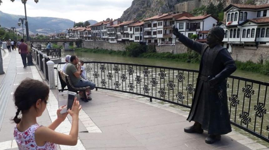 Ne &Ccedil;ektin Be Şehzade