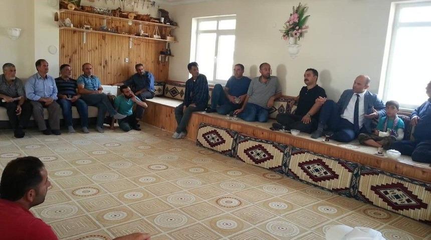 Tarım İl M&uuml;d&uuml;r&uuml;, G&ouml;k&ccedil;edere&rsquo;de Kurbanlık Yetiştiricileri İle Toplantı Yaptı