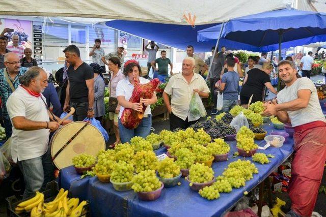 Maltepe Sokaklarında M&uuml;zik Yankılanıyor 1