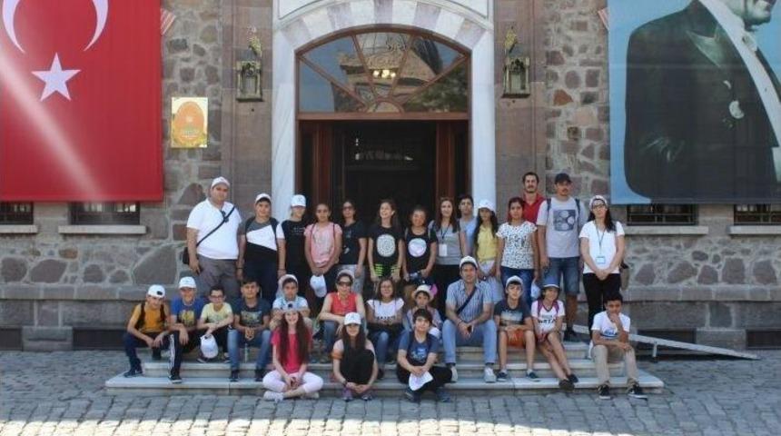 İklim Değişikliği Sorunlarına &Ccedil;&ouml;z&uuml;m Yolları &Ouml;ğrencilere Anlatılıyor