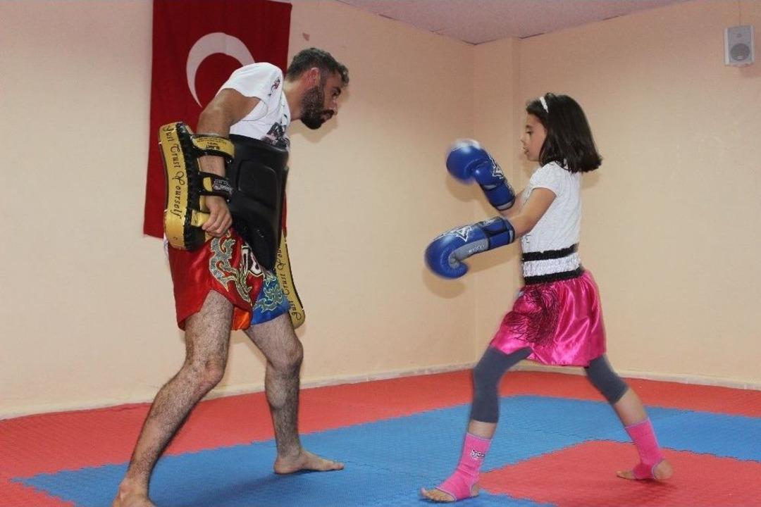 Siverek&rsquo;te Muay Thai Şampiyonları Yetişiyor