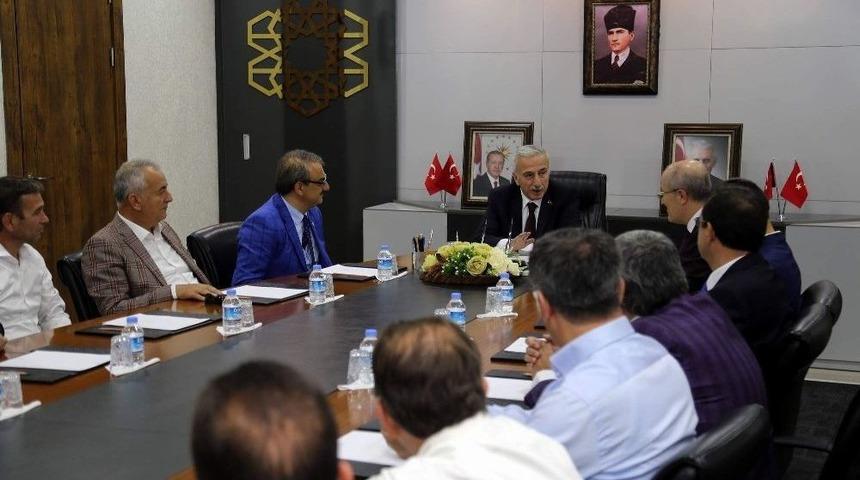 Balıkesir Altıeyl&uuml;l Belediye Başkanı Zekai Kafaoğlu Vali Kam&ccedil;ı&rsquo;yı Ziyaret Etti