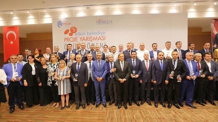 B&uuml;y&uuml;kşehir&rsquo;e 2 &Ouml;d&uuml;l Birden