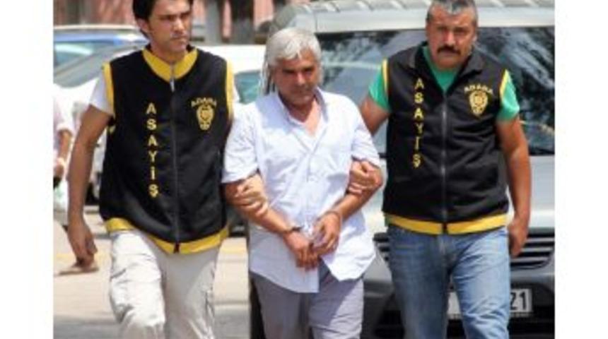 Boşandığı Karısını &Ouml;ld&uuml;ren Zanlı Adliyeye Sevk Edildi