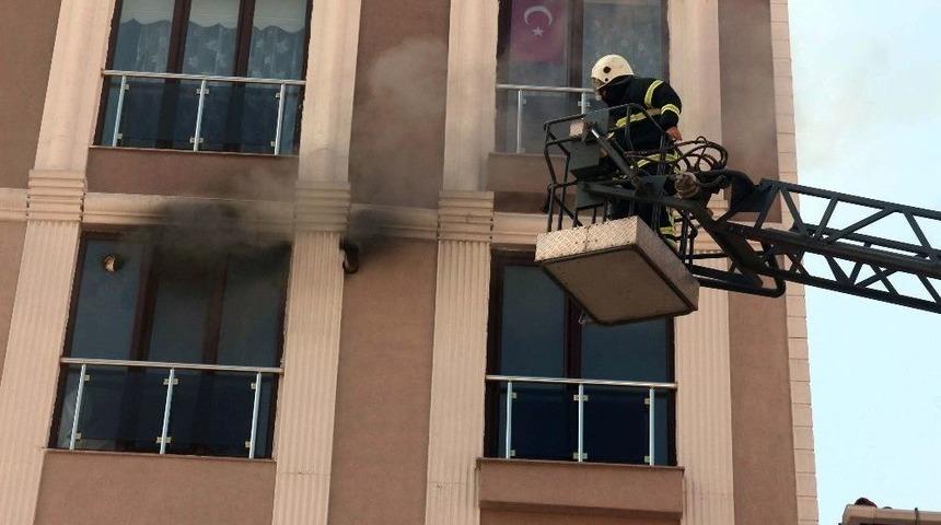 Tatile &Ccedil;ıkan Ailenin Evi Yandı