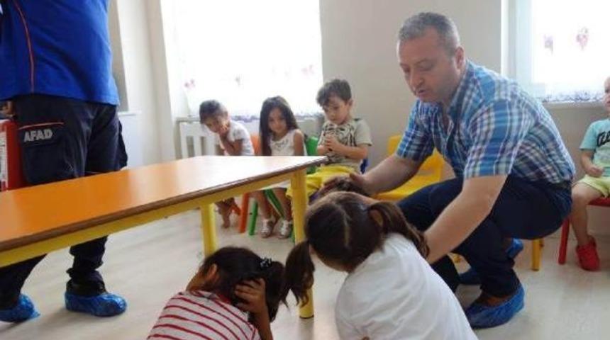 Miniklere Depremde Korunma Eğitimi