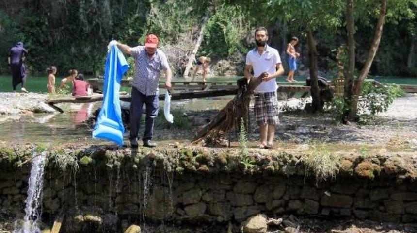 U&ccedil;ansu Şelaleleri'nin Mezbelelik Hali Tepki &Ccedil;ekti