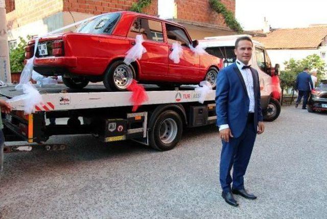 Gelin Ve Damat, Oto Kurtarma Aracındaki Gelin Arabasıyla Salona Gitti 2