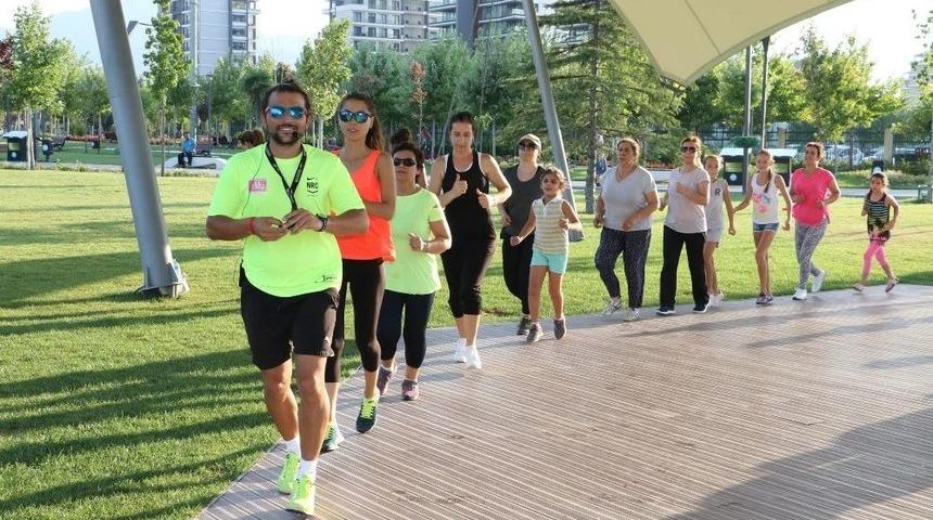 Manisalılar &rsquo;sağlık İ&ccedil;in Spor&rsquo; Yapıyor