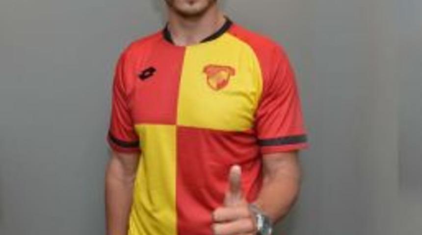 G&ouml;ztepe Hentbolde Bjk'li Yunus'la Imzaladı