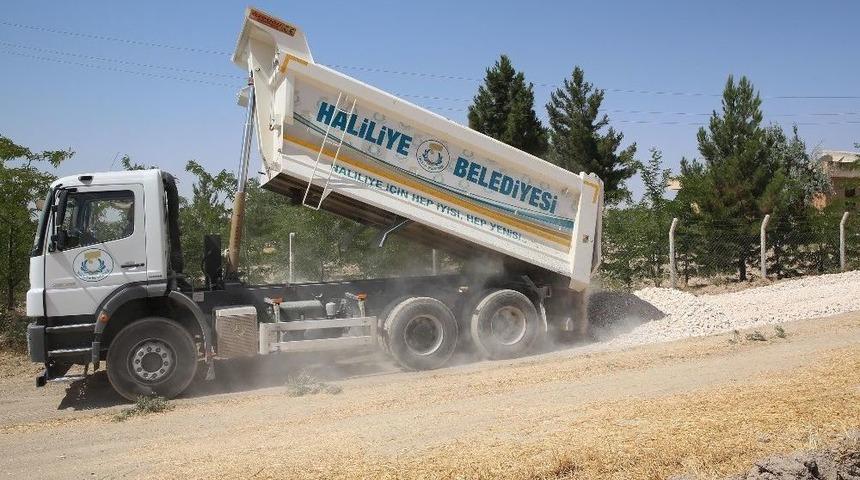 Haliliye Belediyesi Yol &Ccedil;alışmalarını S&uuml;rd&uuml;r&uuml;yor