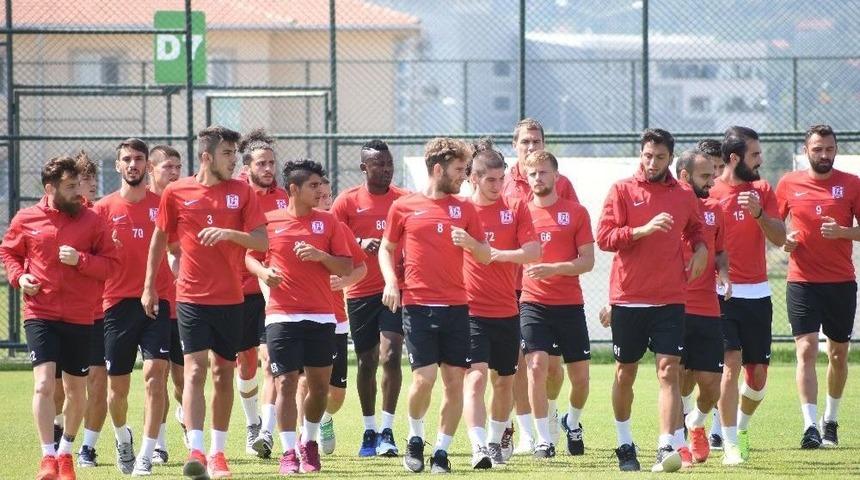 Balıkesirspor Afyon’da Hazırlıklarını Sürdürüyor