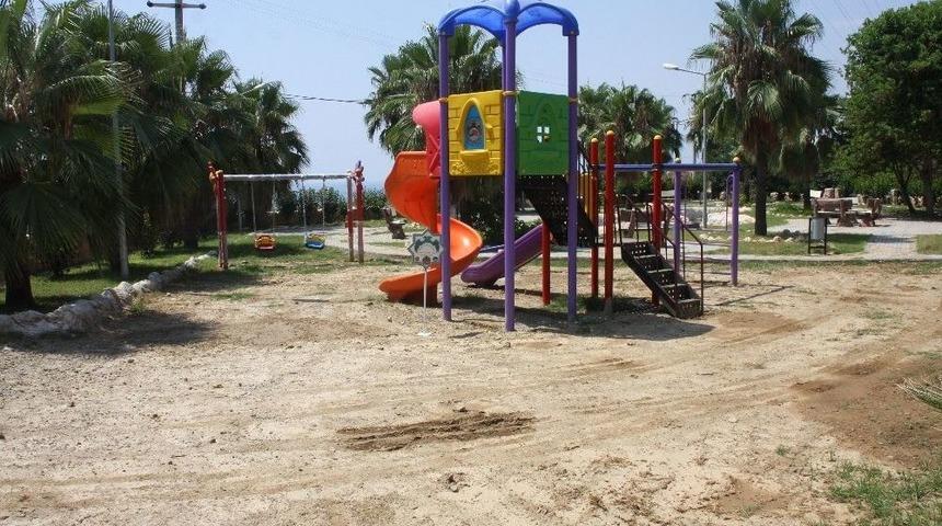 Alanya Belediyesinden 4 Mahalleye Çocuk Parkı