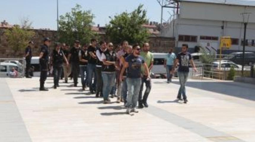 Nevşehir&rsquo;de Uyuşturucu Operasyonunda 15 Kişi Tutuklandı