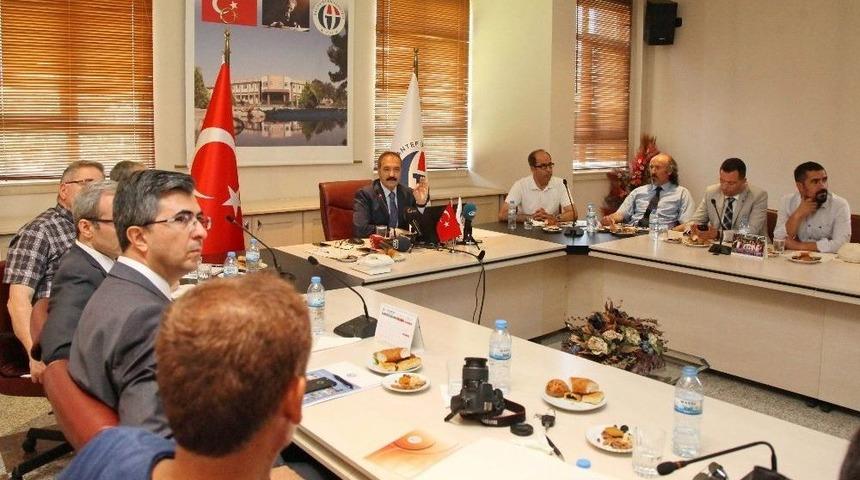 Gaziantep &Uuml;niversitesinden 148 Kişi İhra&ccedil; Edildi, 2 Kişi G&ouml;reve İade Edildi