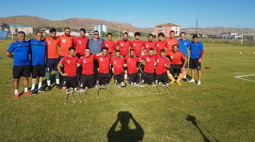 Milli Sporcular Avrupa Şampiyonasına Hazırlanıyor