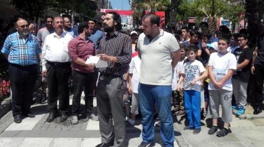 &lsquo;Mesci-I Aksa&rsquo; Hutbeli Cuma Namazı &Ccedil;ıkışı İsrail Protestosu