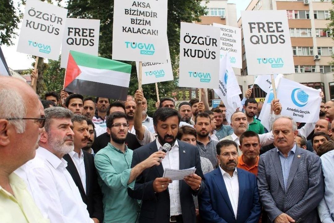 Kocaeli&rsquo;de Cuma Namazı &Ccedil;ıkışı İsrail Protesto Edildi