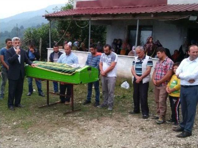 Ağabeyinin T&uuml;fekle Oynarken Vurduğu K&uuml;&ccedil;&uuml;k Talha Toprağa Verildi 1