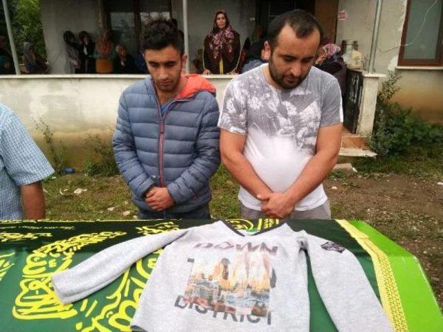 Ağabeyinin T&uuml;fekle Oynarken Vurduğu K&uuml;&ccedil;&uuml;k Talha Toprağa Verildi 2