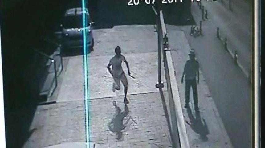 Emniyet M&uuml;d&uuml;rl&uuml;ğ&uuml; &Ouml;n&uuml;nde D&ouml;ner Bı&ccedil;aklı Kavga