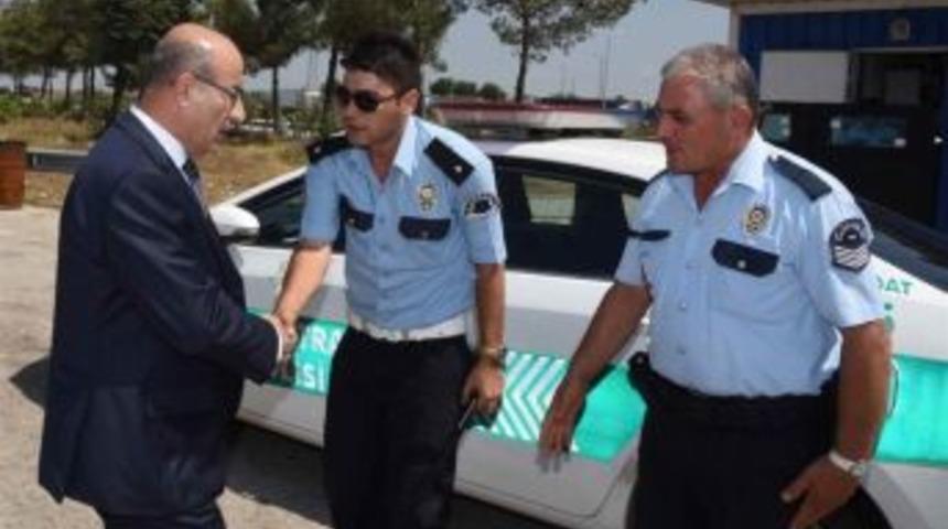 Vali Demirtaş, İncirlik Polis Uygulama Noktasını Denetledi