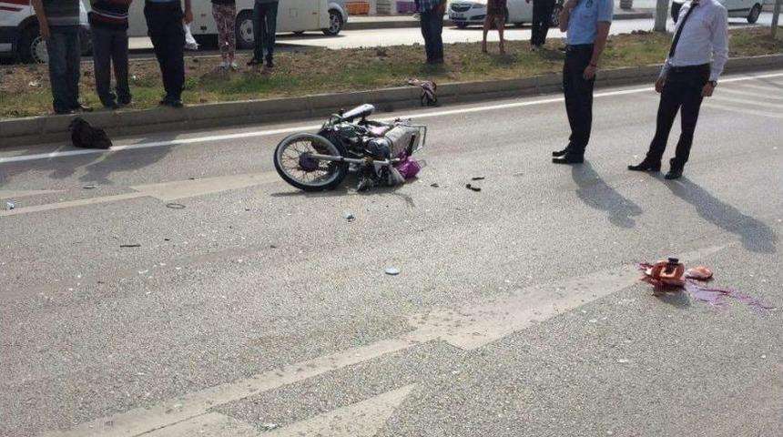 &Ccedil;an&rsquo;da Trafik Kazası: 1 &Ouml;l&uuml;, 1 Yaralı