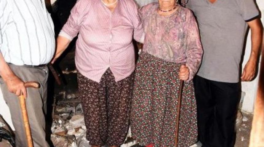 G&ouml;kova K&ouml;rfezi'ndeki Deprem Ege Kıyılarını Sarstı (7)