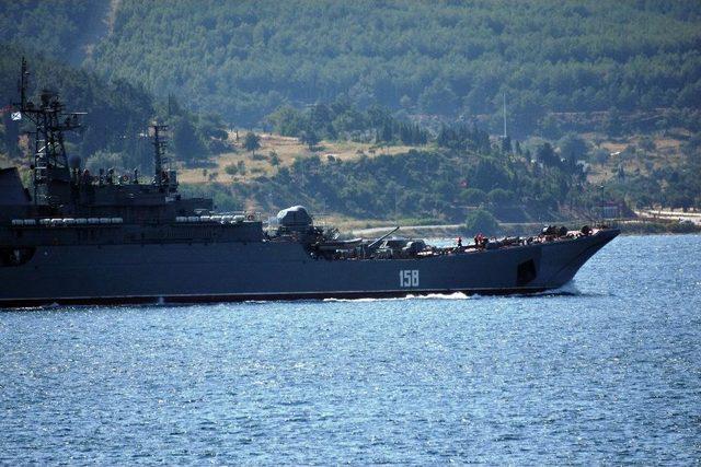 Rus Savaş Gemisi &Ccedil;anakkale Boğazı&rsquo;ndan Ge&ccedil;ti 1