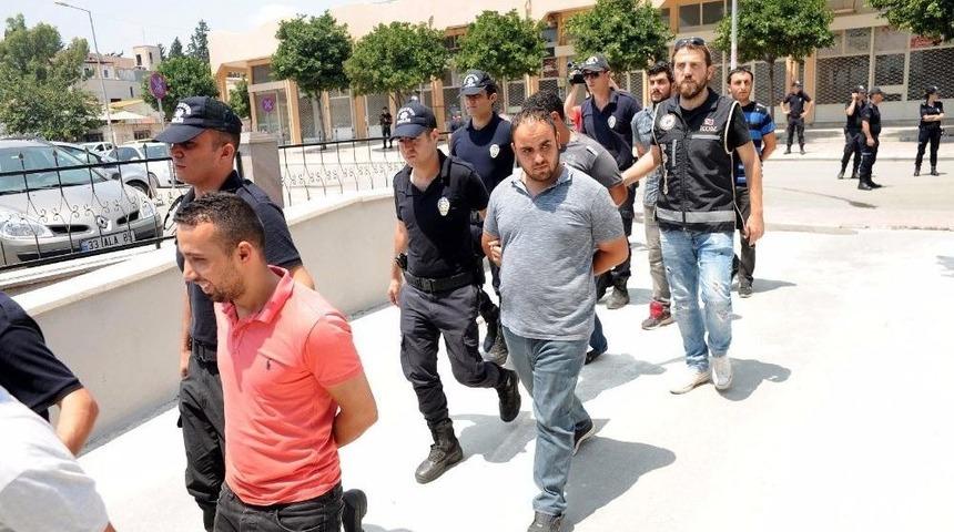 Mersin&rsquo;de Su&ccedil; &Ouml;rg&uuml;t&uuml; Operasyonu: 11 G&ouml;zaltı