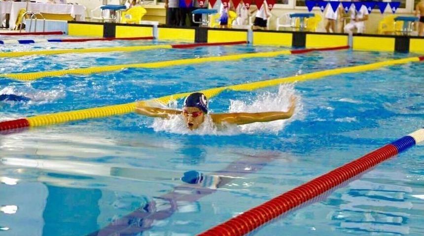 Eskişehirli Y&uuml;z&uuml;c&uuml; 14 Yaş 50 Metre Serbest Stil Y&uuml;zme Kategorisinde T&uuml;rkiye Rekoru Kırdı