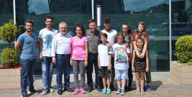 Boğulma Tehlikesi Ge&ccedil;iren 16 Yaşındaki Zeynep Hayata Tutundu 1