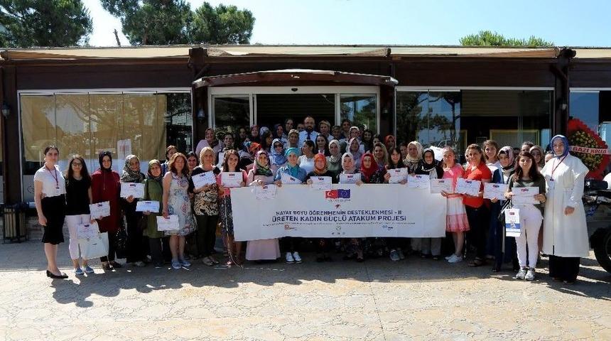 Atakum&rsquo;da Başarılı Kadınlar &Ouml;d&uuml;llendirildi