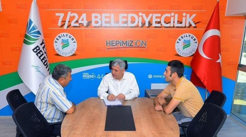Başkan Polat Halk G&uuml;n&uuml; G&ouml;r&uuml;şmelerinde Vatandaşların İstek Ve &Ouml;nerilerini Dinliyor