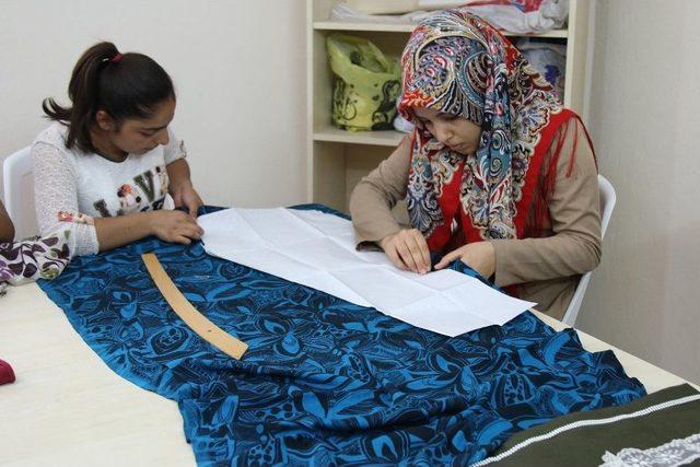 Haliliye Belediyesinde İstihdama Y&ouml;nelik Kurslar Devam Ediyor 1