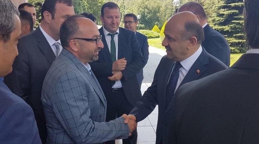 Başkan &Uuml;z&uuml;lmez Başbakan Yardımcısı Işık&rsquo;ı Tebrik Etti