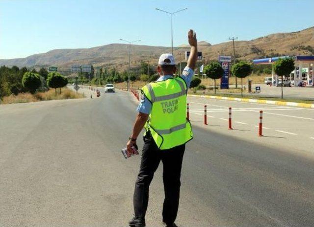 Sivas ta Polis Ve Jandarmadan Ortak Trafik Uygulaması 1