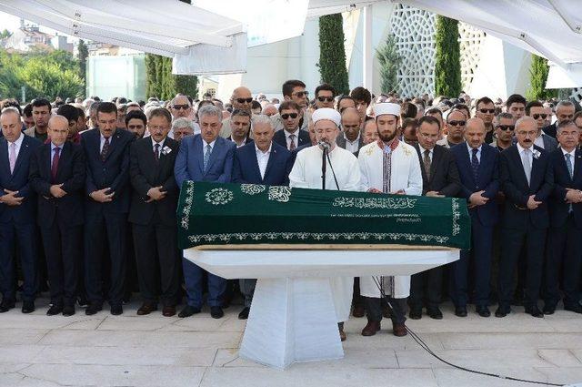 Devlet Erkanı Bakan Aslan’ın Kardeşinin Cenazesinde Bir Araya Geldi