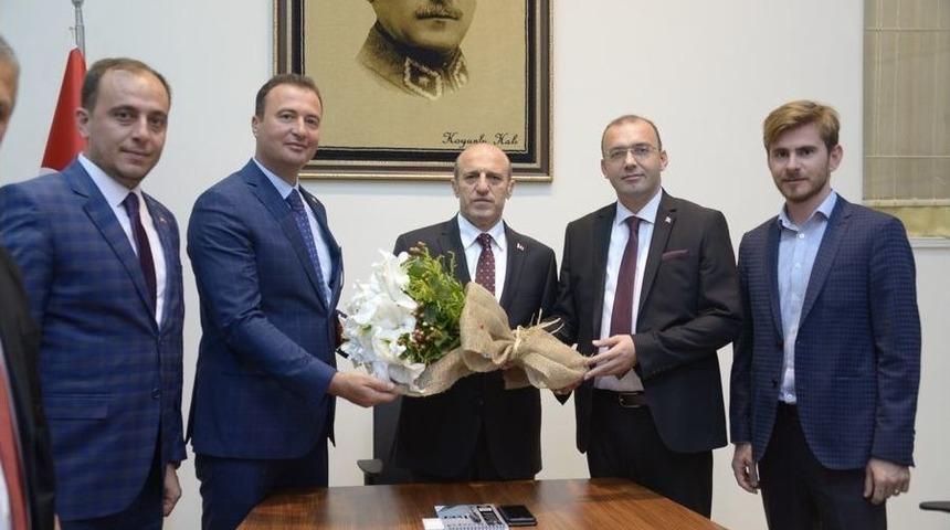 Vali &Ccedil;ift&ccedil;i Ak Parti Kırklareli Teşkilatının Ağırladı