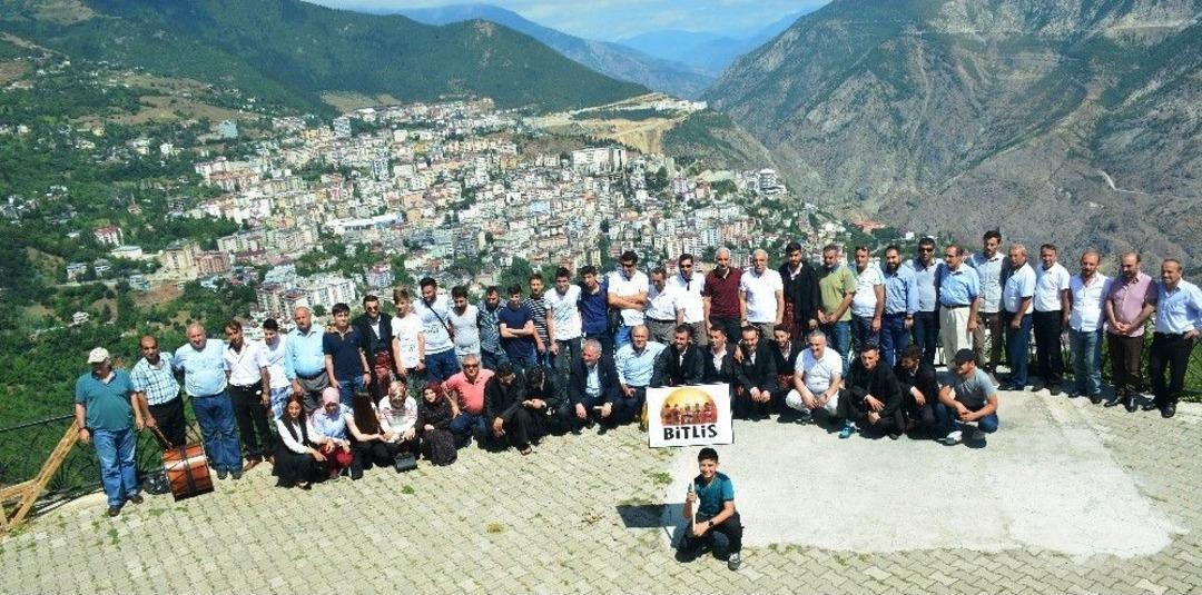 Bitlis Ve Artvin Arasında G&ouml;n&uuml;l K&ouml;pr&uuml;leri Kuruldu