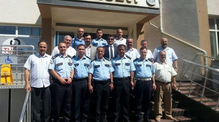 Emniyet M&uuml;d&uuml;rl&uuml;ğ&uuml;nde Veda Ve Terfi Programı