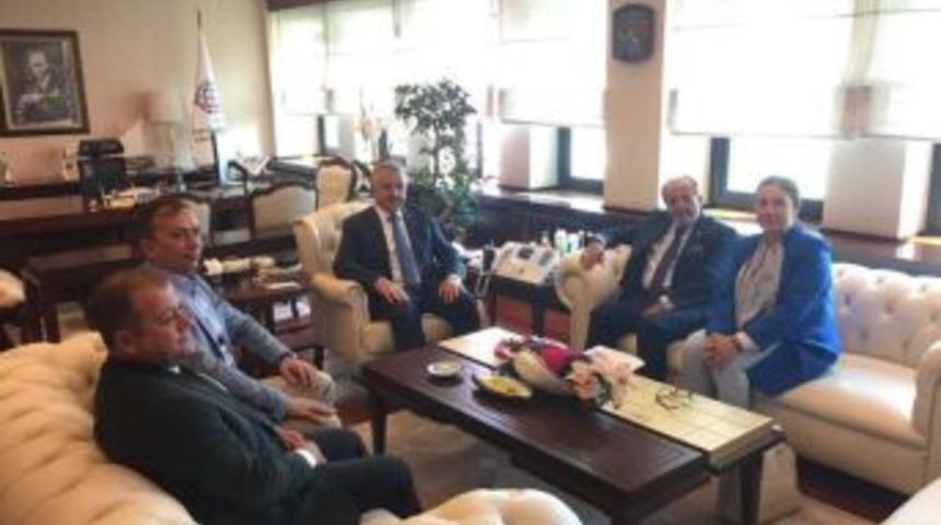 &Ccedil;orum&rsquo;un Ulaşım Alt Yapısındaki Sorunlar Bakan Arslan&rsquo;a İletildi