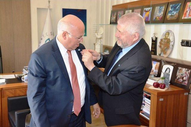 Başkan Eşkinat Sekelistan Heyetini Makamında Ağırladı 1