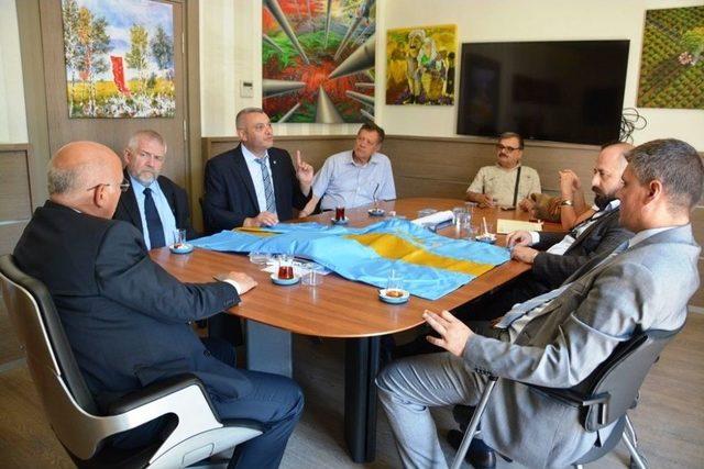 Başkan Eşkinat Sekelistan Heyetini Makamında Ağırladı 2