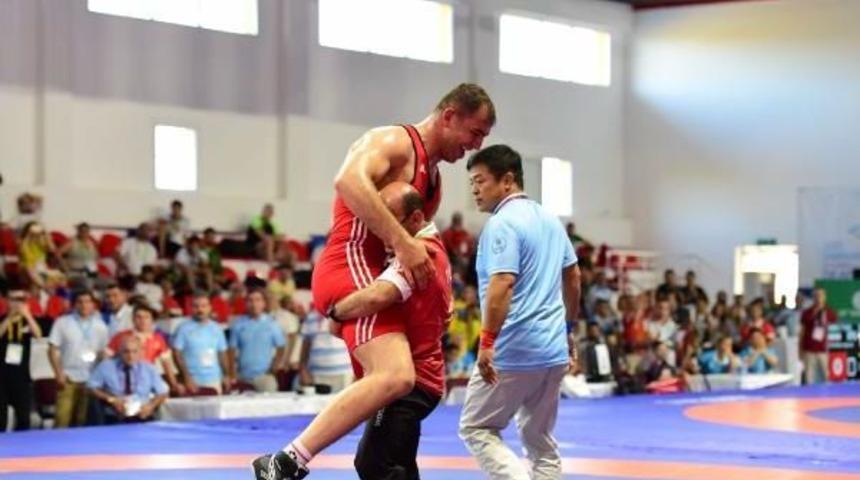 Grekomen G&uuml;reşte 2 Altın Madalya Sevinci