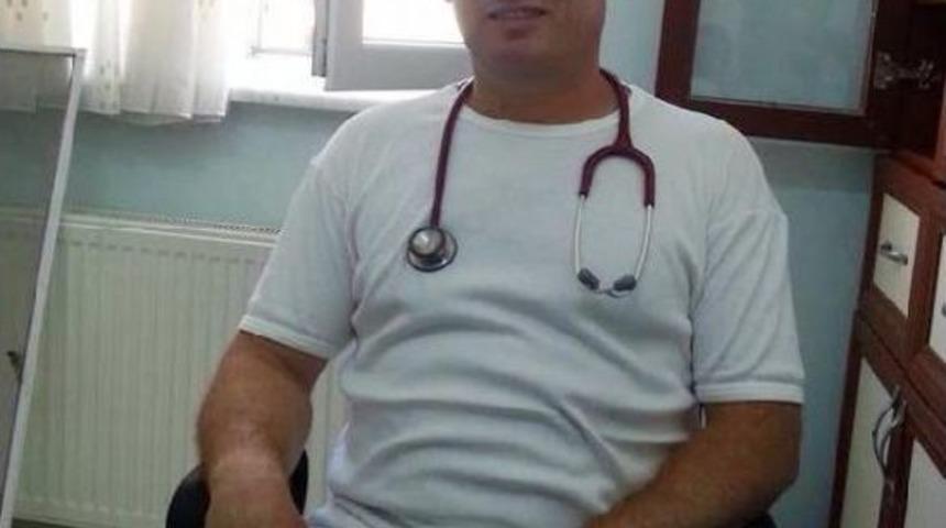 Trakt&ouml;re &Ccedil;arpan Otomobildeki Doktor Ve Babası &Ouml;ld&uuml;