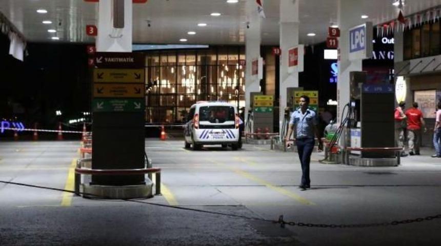 Benzinlikte M&uuml;şteri Ile Pompacı Arasında Kavga: İki Yaralı